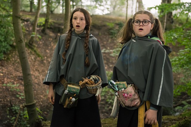 The Worst Witch - Hollow Wood - Photos - Bella Ramsey