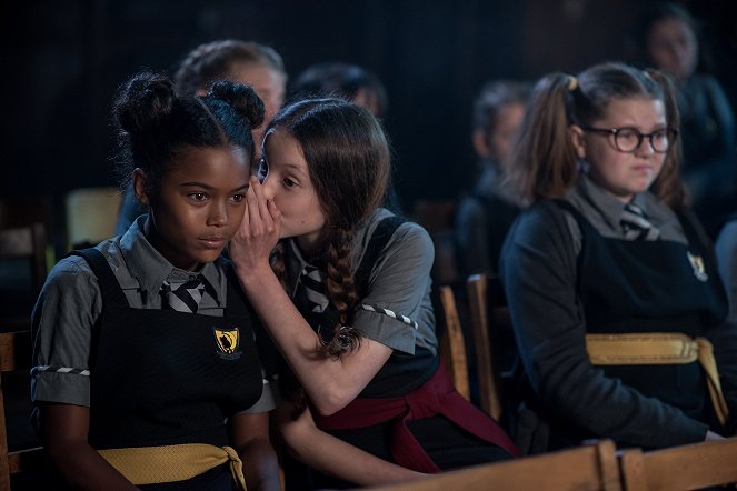 The Worst Witch - Miss Cackle's Birthday - Photos - Tamara Smart, Bella Ramsey