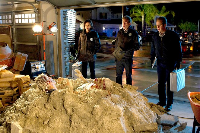 CSI: Crime Scene Investigation - De Los Muertos - Photos - Jorja Fox, Eric Szmanda, David Berman