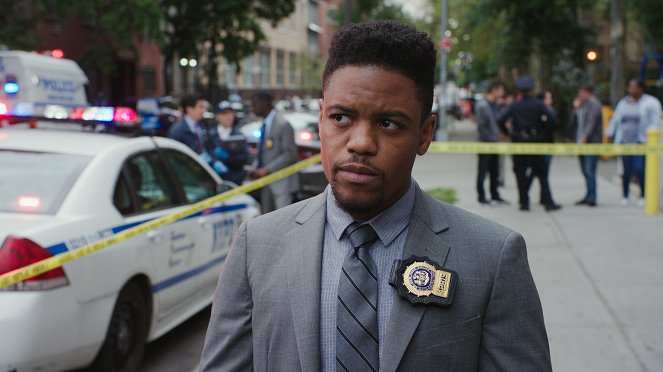 Elementary - Our Time Is Up - Van film - Jon Michael Hill