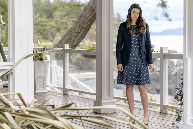 Chesapeake Shores - Photographs and Memories - Photos - Meghan Ory