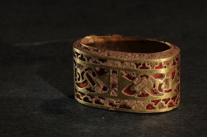 Lost Gold of the Dark Ages: Treasure Hoard - Photos