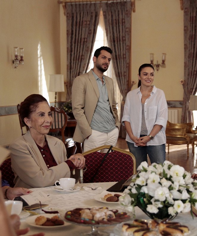 Husband Factor: Resurrection - Photos - Hümeyra Akbay, Murat Yıldırım, Ezgi Mola