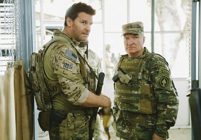 SEAL Team - Season 1 - Credible Threat - Photos - David Boreanaz