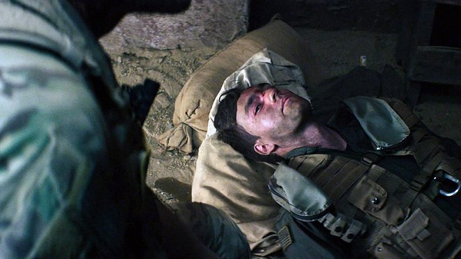 SEAL Team - In der Höhle des Löwen - Filmfotos - Jackson White