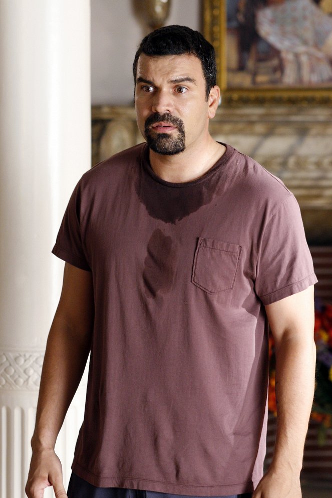 Desperate Housewives - Sweetheart, I Have to Confess - Photos - Ricardo Chavira
