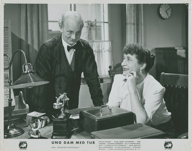 Ung dam med tur - Lobby Cards