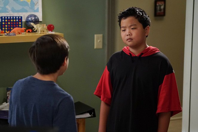 Fresh Off the Boat - Breaking Chains - Photos - Hudson Yang