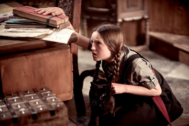 The Worst Witch - A New Dawn - Photos - Bella Ramsey