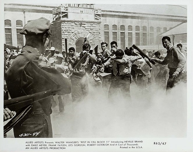 Riot in Cell Block 11 - Cartões lobby