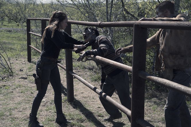 Fear the Walking Dead - Olyanok, mint mi - Filmfotók - Alycia Debnam-Carey
