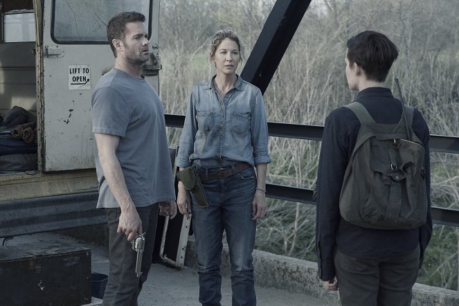 Fear the Walking Dead - Des personnes dans notre genre - Film - Garret Dillahunt, Jenna Elfman