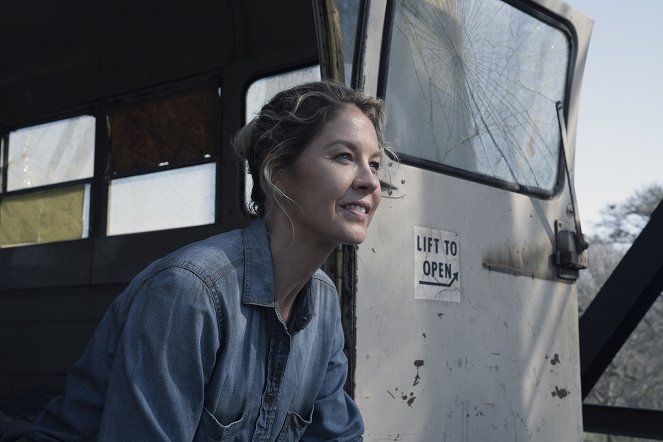 Fear the Walking Dead - Wie du und ich - Filmfotos - Jenna Elfman