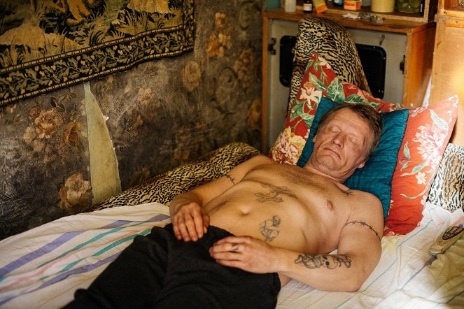 How Viktor "the Garlic" took Alexey "the Stud" to the Nursing Home - Photos - Aleksey Serebryakov