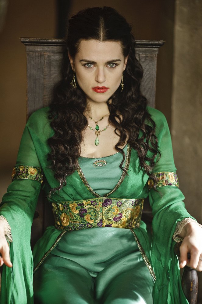 Merlín - El oro del duende - Promoción - Katie McGrath