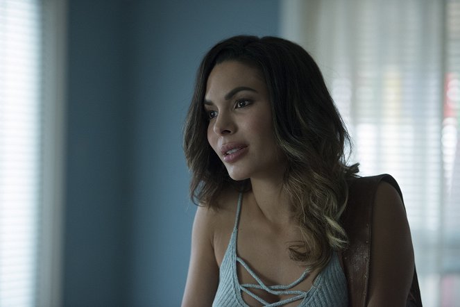 Six - Season 2 - Dua - Photos