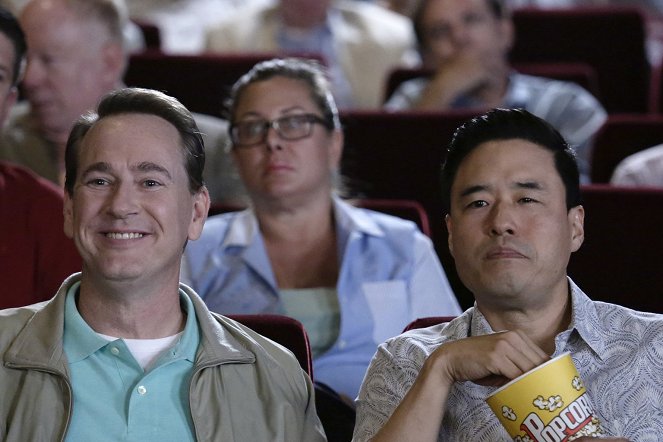 Fresh Off the Boat - The Taming of the Dads - Van film - Randall Park