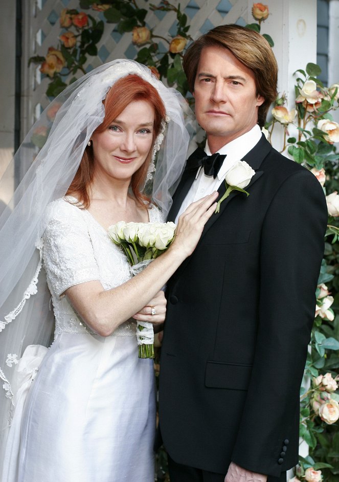 Desperate Housewives - The Miracle Song - Photos - Valerie Mahaffey, Kyle MacLachlan