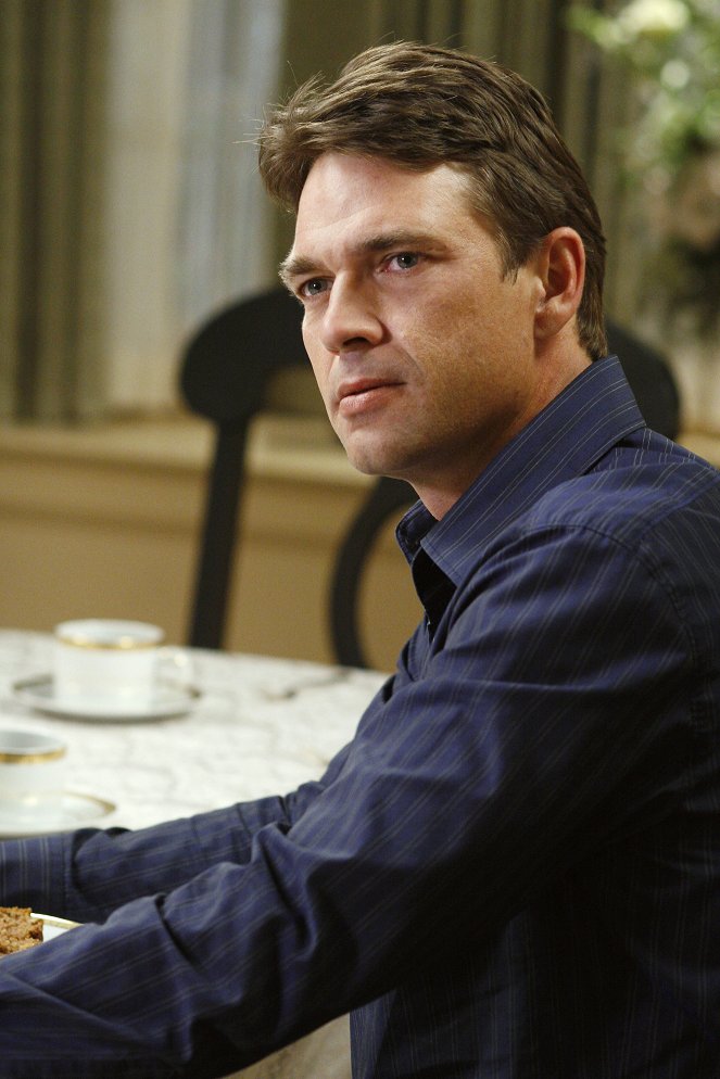 Desperate Housewives - Season 3 - No Fits, No Fights, No Feuds - Photos - Dougray Scott