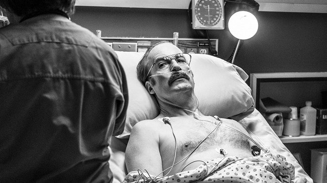 Better Call Saul - Season 4 - Smoke - Photos - Bob Odenkirk