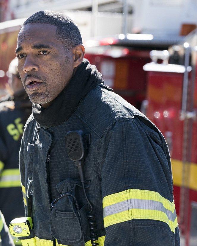 Station 19 - Every Second Counts - Van film - Jason George