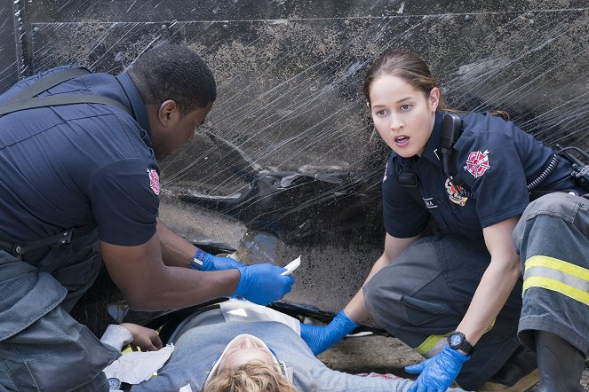 Station 19 - Every Second Counts - Photos - Okieriete Onaodowan, Jaina Lee Ortiz