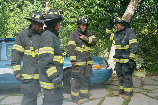 Station 19 - Season 1 - Hot Box - Photos - Okieriete Onaodowan, Jay Hayden, Jason George