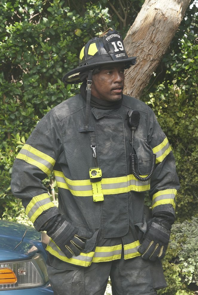 Station 19 - Hot Box - Do filme - Jason George