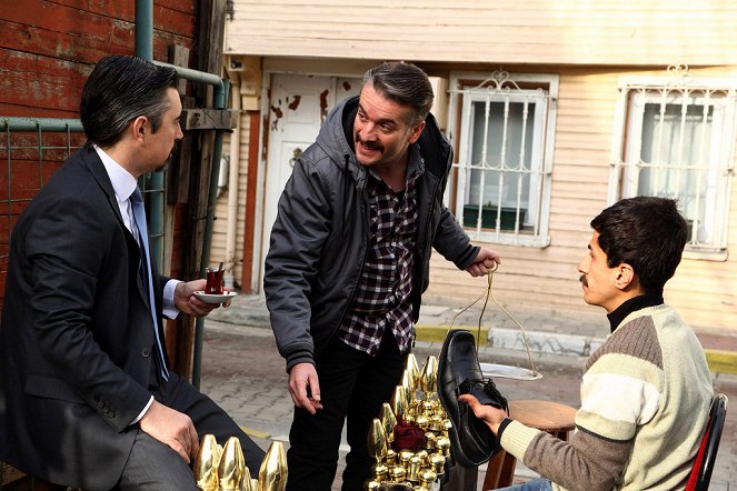 Kardeş Payı - Season 2 - Kıskançlık - De la película