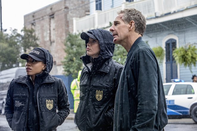 Agenci NCIS: Nowy Orlean - Ties That Bind - Z filmu - Shalita Grant, Vanessa Ferlito, Scott Bakula