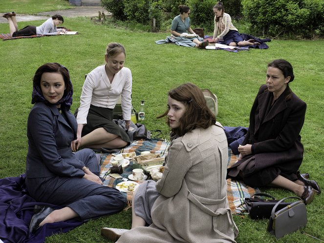 A Bletchley-kör - Uncustomed Goods: Part 2 - Filmfotók - Rachael Stirling, Hattie Morahan, Sophie Rundle, Julie Graham