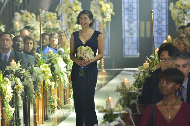 Beauty and the Beast - Season 3 - Shotgun Wedding - Photos