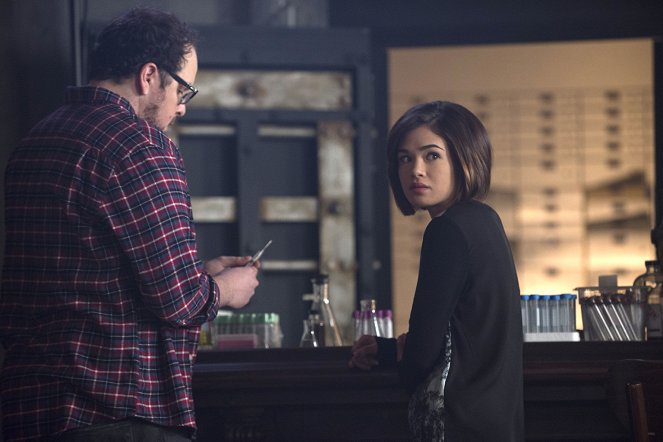 Beauty and the Beast - Sins of the Fathers - Photos - Austin Basis, Kristin Kreuk