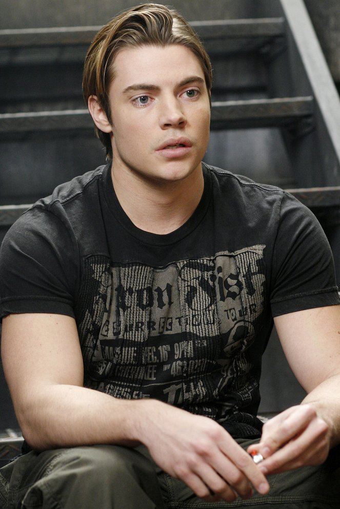 Desperate Housewives - I Remember That - Photos - Josh Henderson