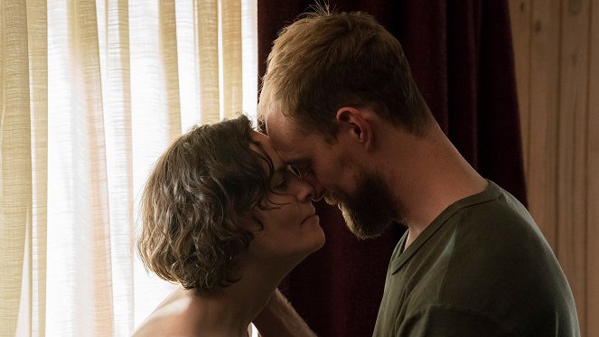 The Sinner - Part I - Photos - Ellen Adair, Adam David Thompson