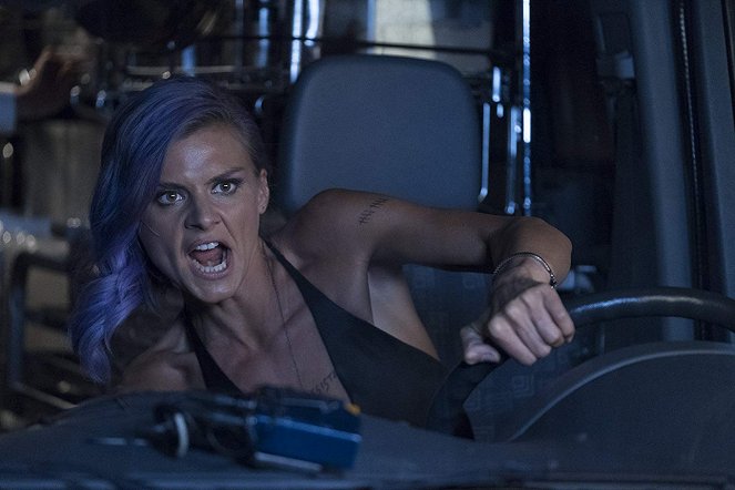 Future Man - A Blowjob Before Dying - Do filme - Eliza Coupe