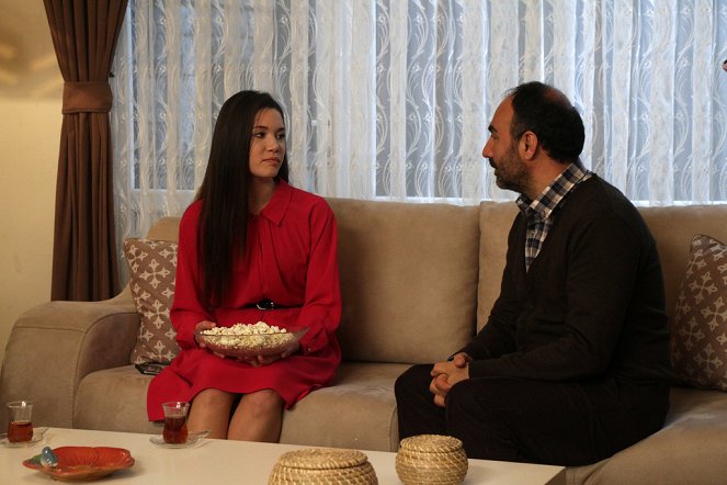 Więzień miłości - Z filmu - Hazal Subaşı