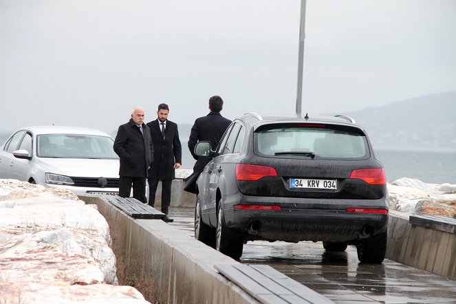 Adını Sen Koy - Photos