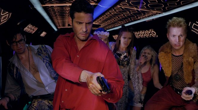 Party Bus to Hell - Do filme - Aaron Groben