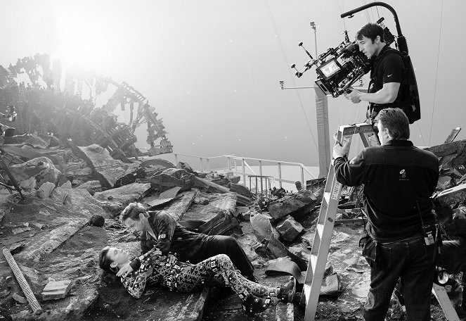 Bosszúállók: Végtelen háború - Forgatási fotók - Tom Holland, Robert Downey Jr.