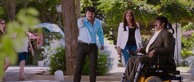 Mister - De la película - Srinivasa Reddy, Tejaswi Madivada, Raghu Babu