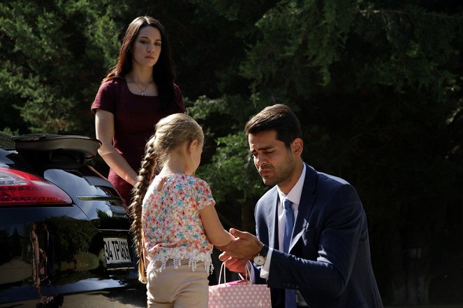 Adını Sen Koy - De la película - Hazal Subaşı, Erkan Meriç