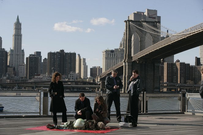 CSI: Kryminalne zagadki Nowego Jorku - Prosto do celu - Z filmu - Melina Kanakaredes, Gary Sinise, Anna Belknap