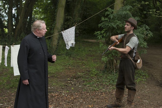 Father Brown - Season 3 - The Kembleford Boggart - Photos - Mark Williams