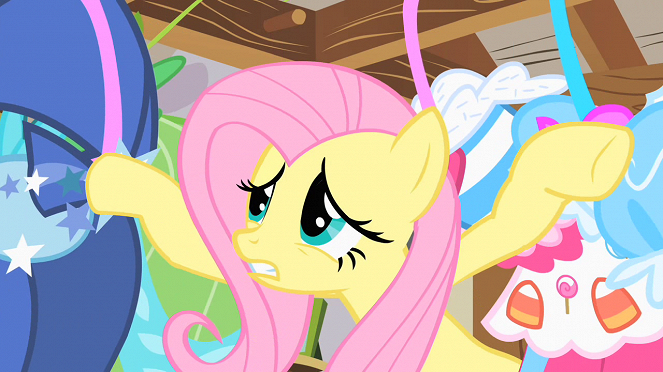 My Little Pony : Les amies, c'est magique - Une créature bien étrange - Film