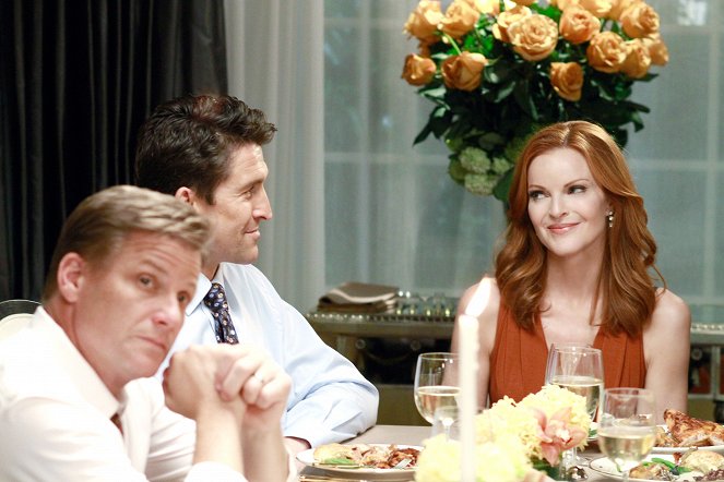 Desperate Housewives - Season 7 - Come on Over for Dinner - Photos - Doug Savant, Jonathan Cake, Marcia Cross