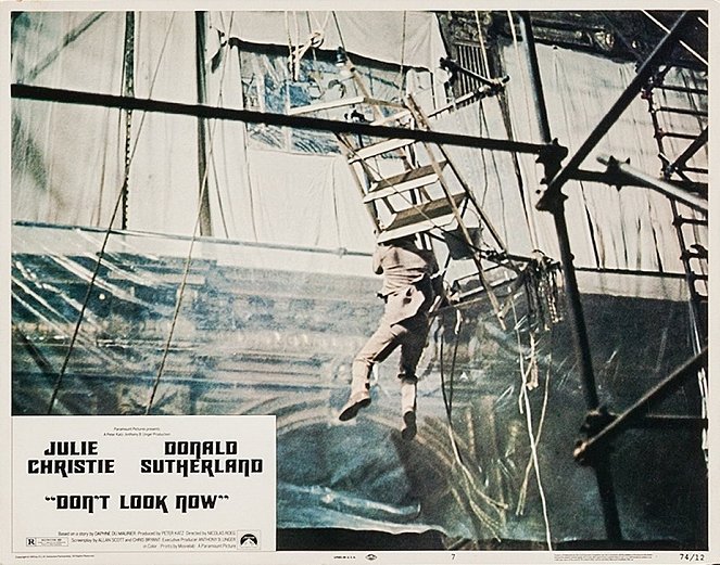 Don't Look Now - Lobby Cards