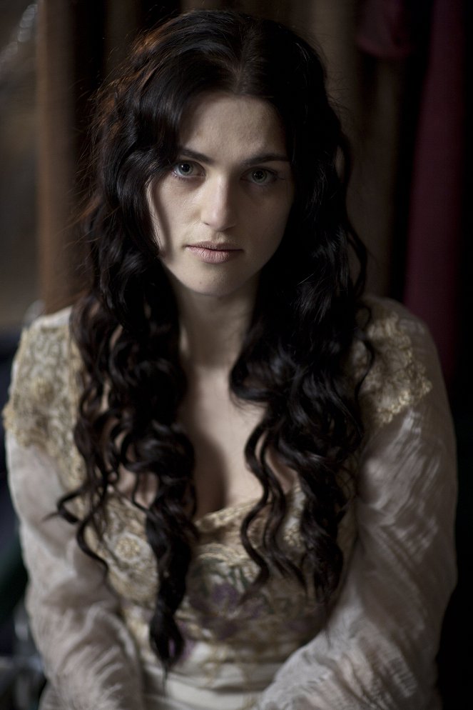 As Aventuras de Merlin - A caverna de cristal - Promo - Katie McGrath