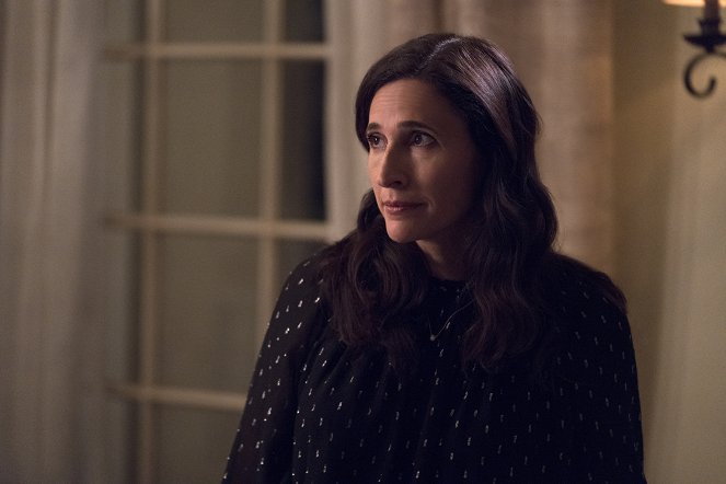 Casual - Season 4 - Virtual Reality - Photos - Michaela Watkins