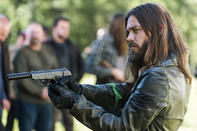 The Walking Dead - The Damned - Photos - Tom Payne